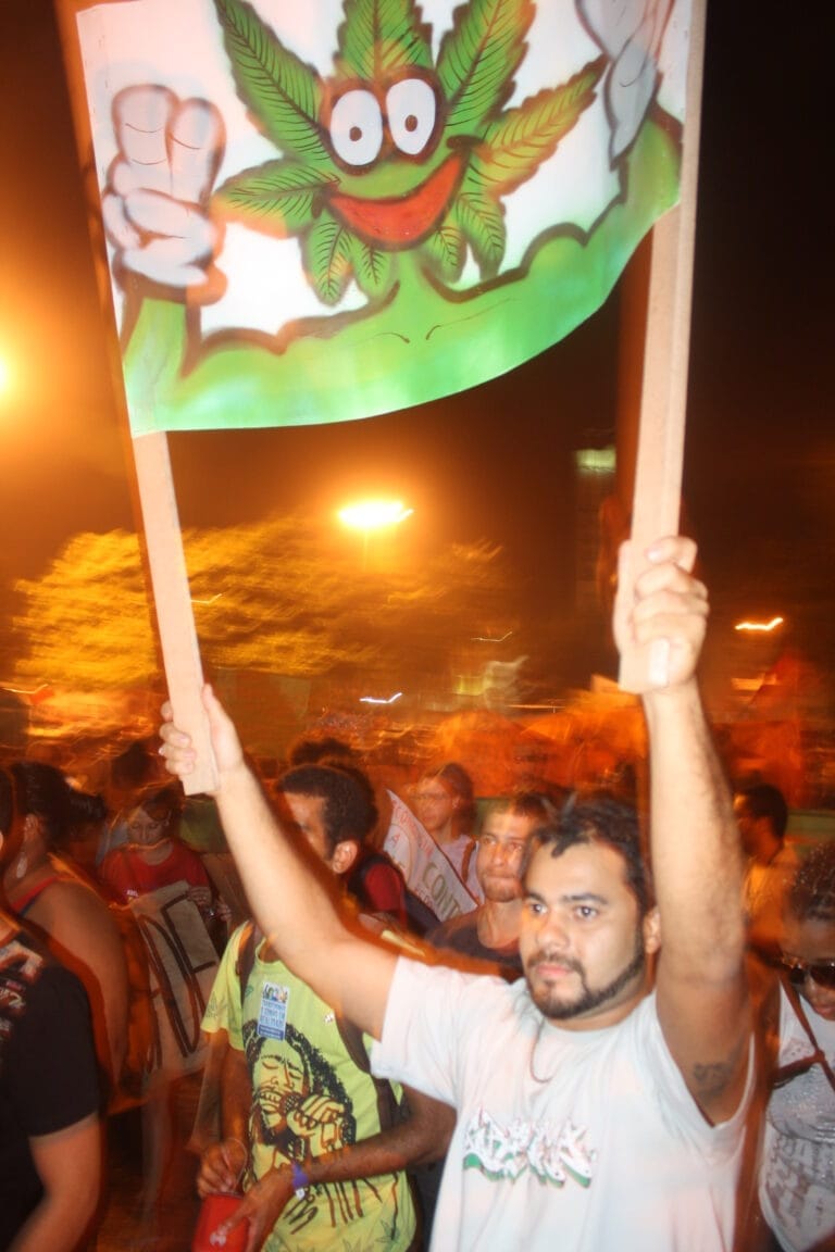 marcha2011_8044db2200_o-768x1152
